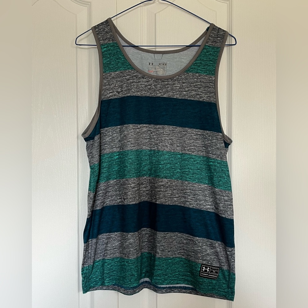 🌟3/$15 Under Armour men’s striped tank size medium